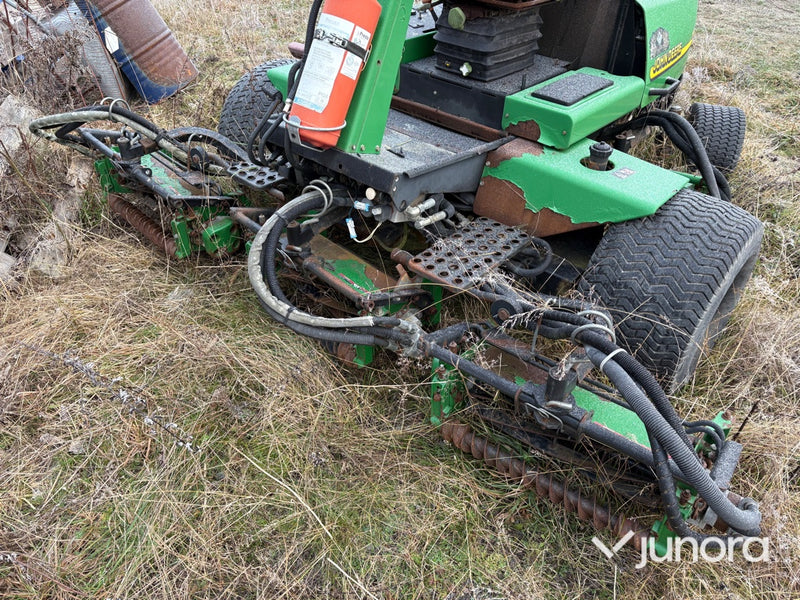 Gräsklippare - John Deere 3235B