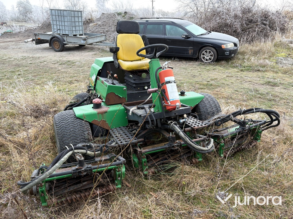 Gräsklippare - John Deere 3235B
