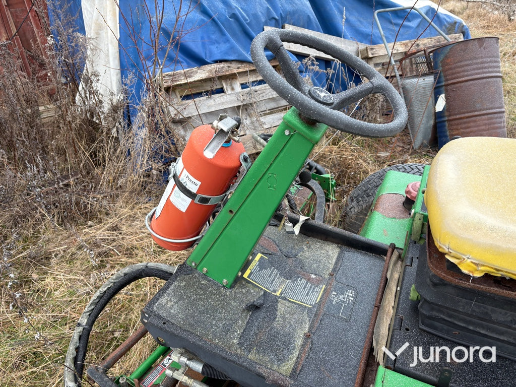 Gräsklippare - John Deere 3235B