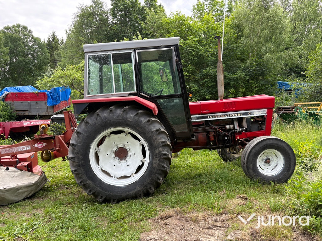 Traktor Case IH 844