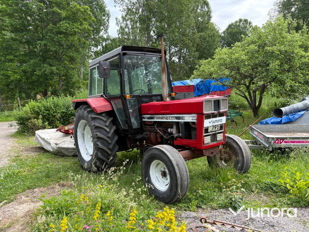Traktor Case IH 844