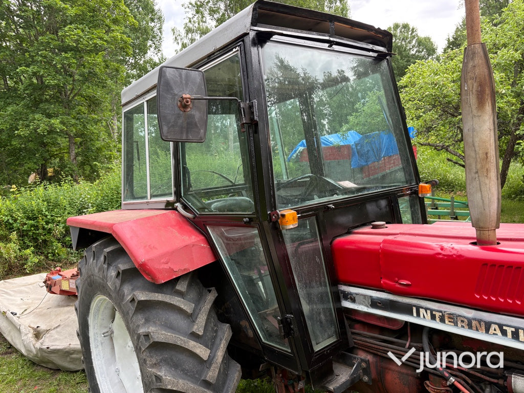 Traktor Case IH 844