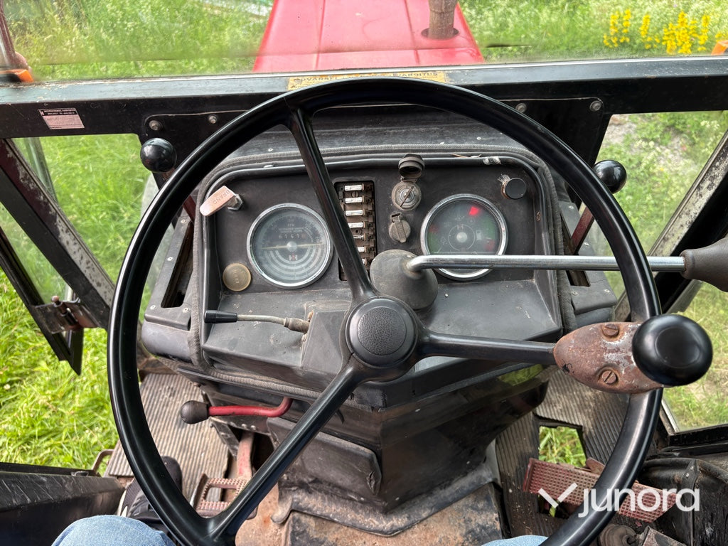 Traktor Case IH 844