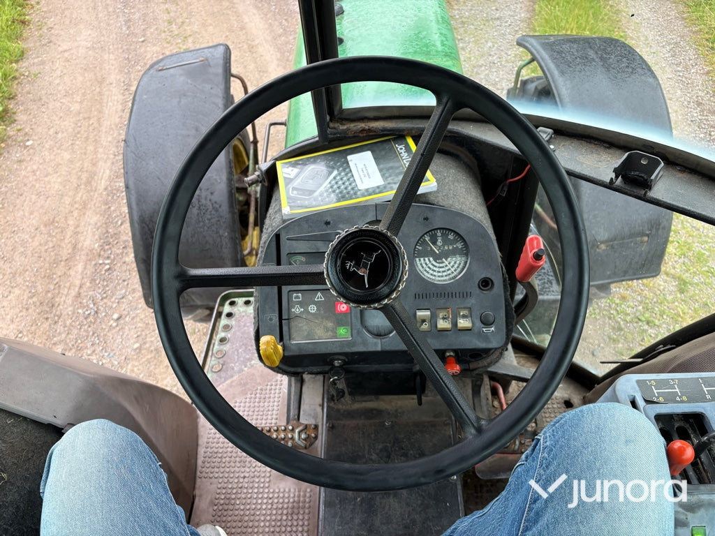 Traktor - John Deere 2140 4WD