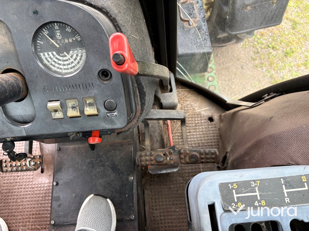 Traktor - John Deere 2140 4WD