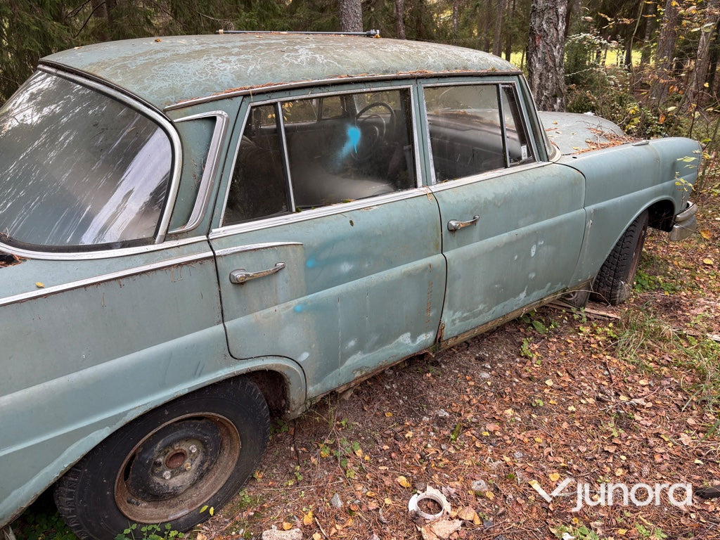 Renoveringsobjekt - Mercedes-Benz 220 S