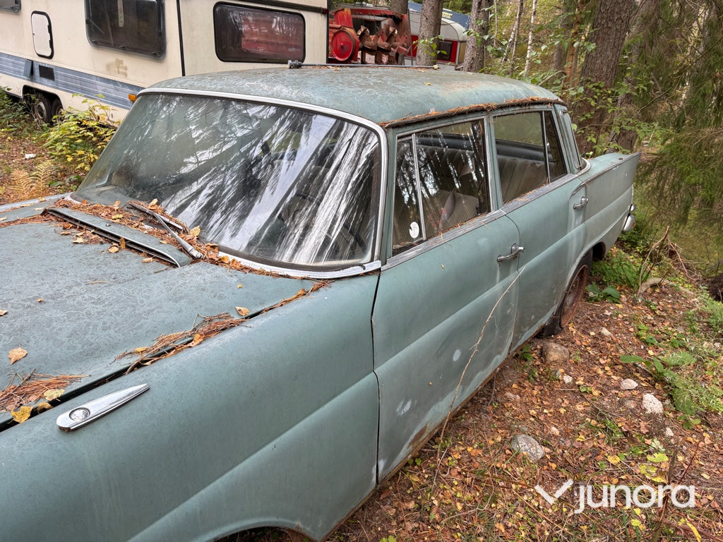 Renoveringsobjekt - Mercedes-Benz 220 S