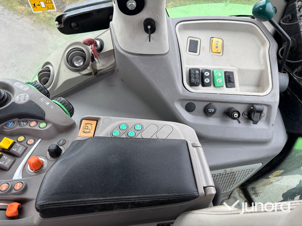 Traktor - Deutz-Fahr 7250 Agrotron TTV Warrior, med GPS