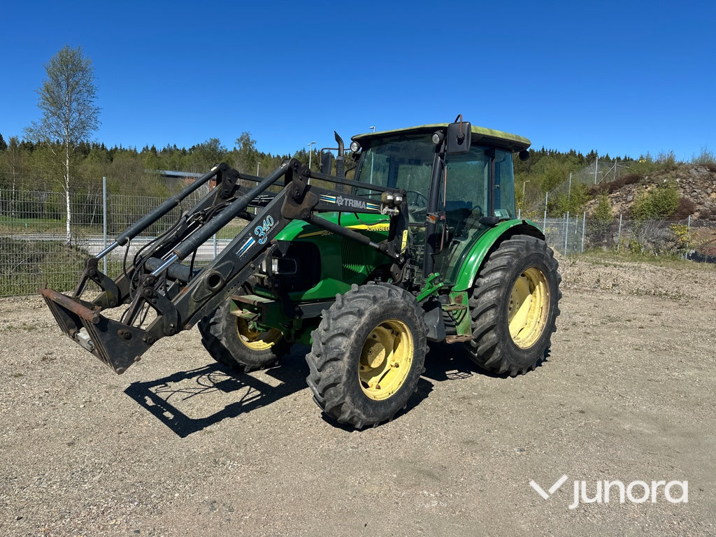 Traktor - John Deere 5820 med lastare