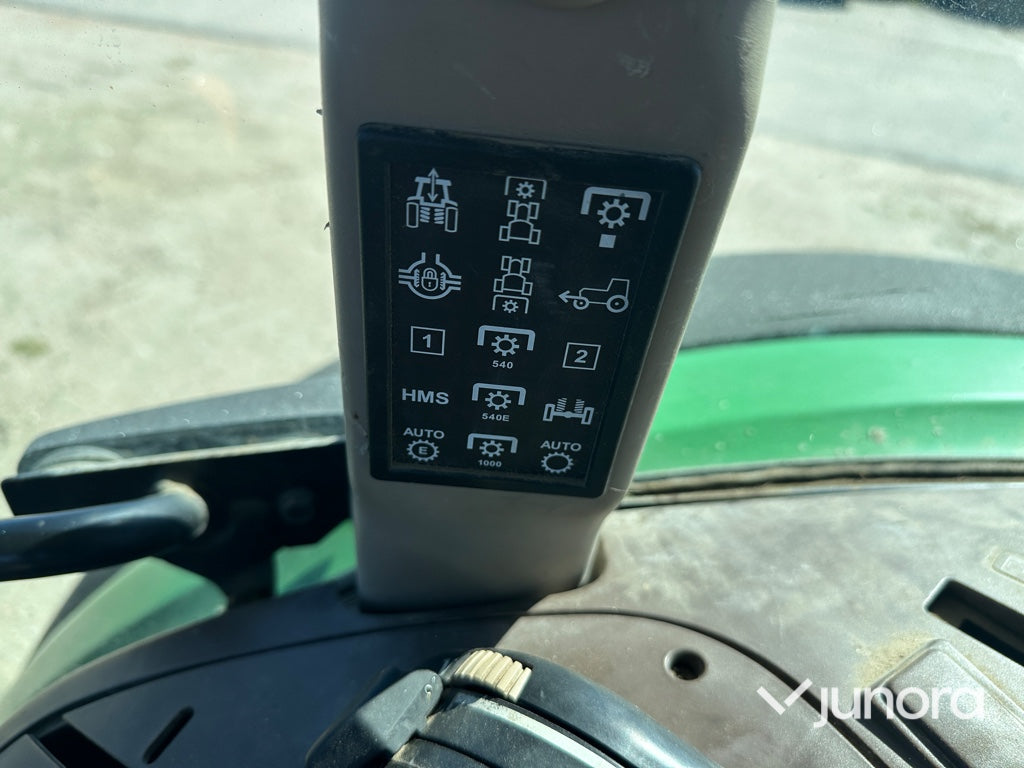 Traktor - John Deere 5820 med lastare