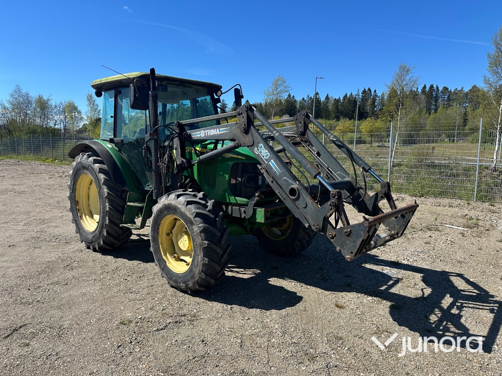 Traktor - John Deere 5820 med lastare