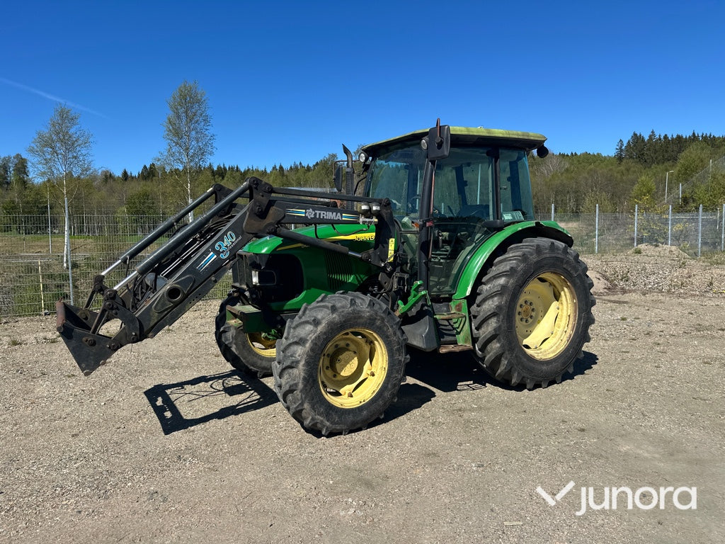 Traktor - John Deere 5820 med lastare