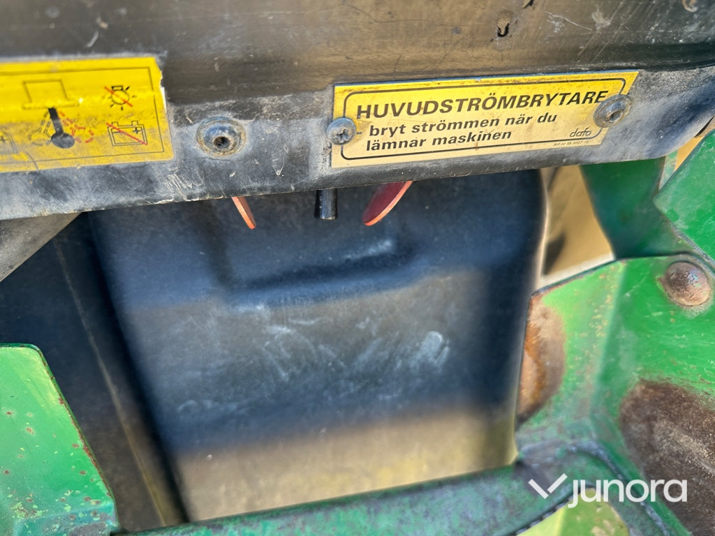 Traktor - John Deere 5820 med lastare