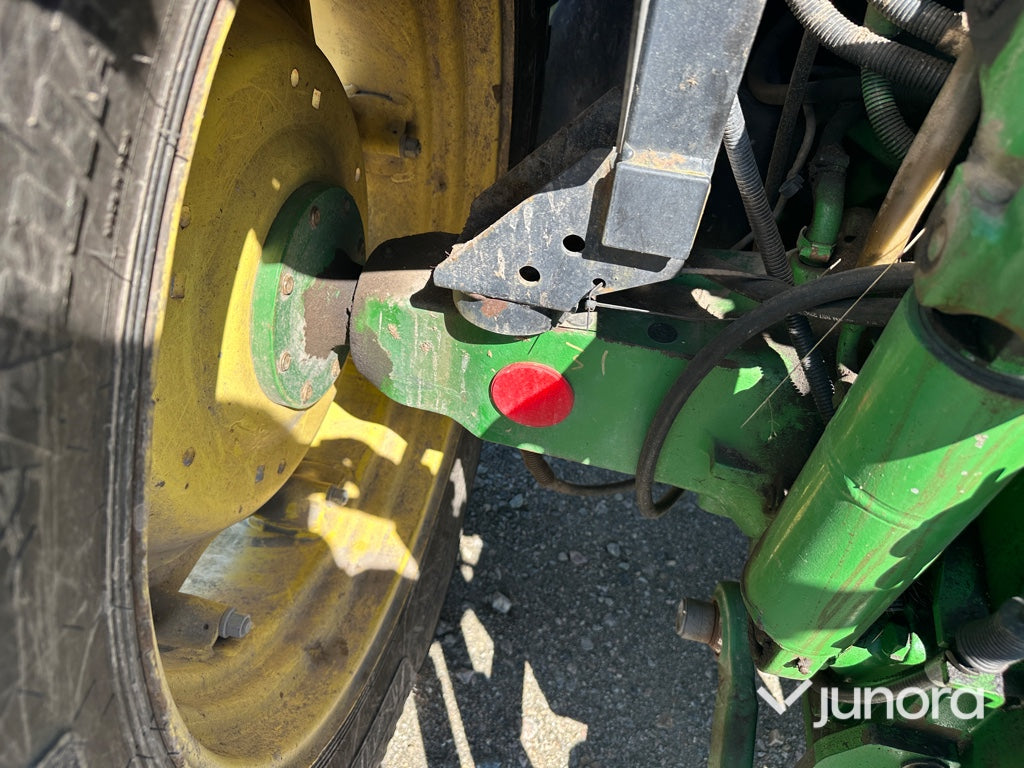 Traktor - John Deere 5820 med lastare