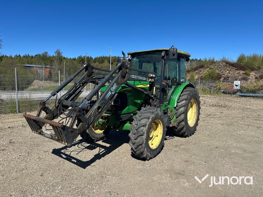 Traktor - John Deere 5820 med lastare