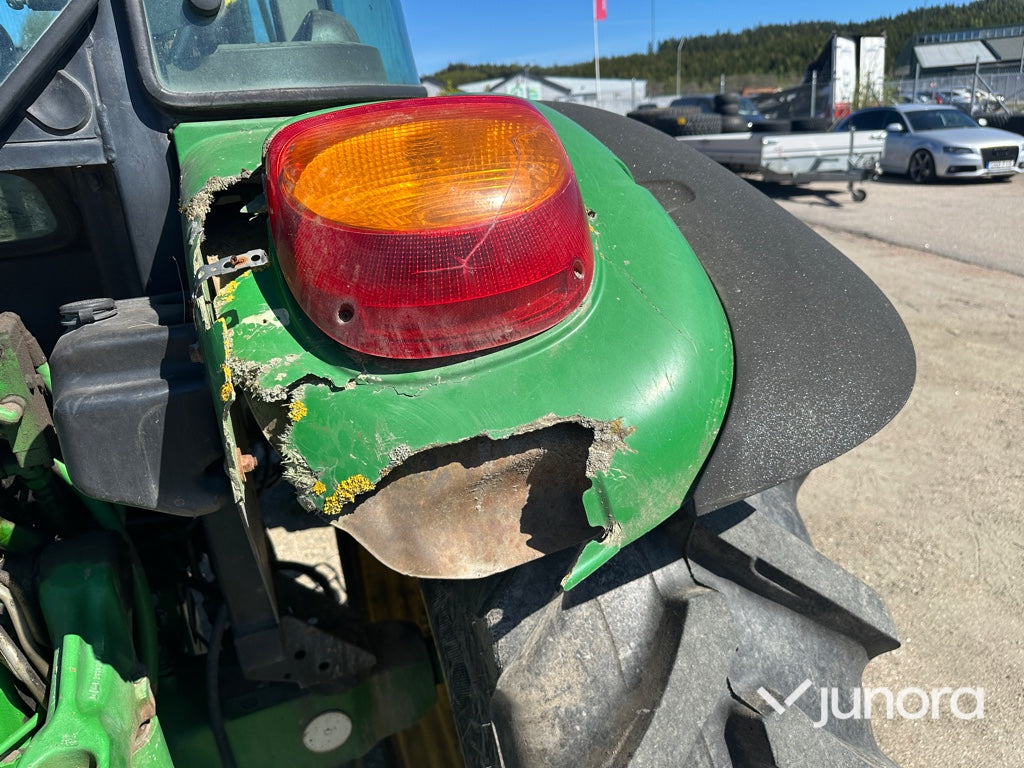 Traktor - John Deere 5820 med lastare
