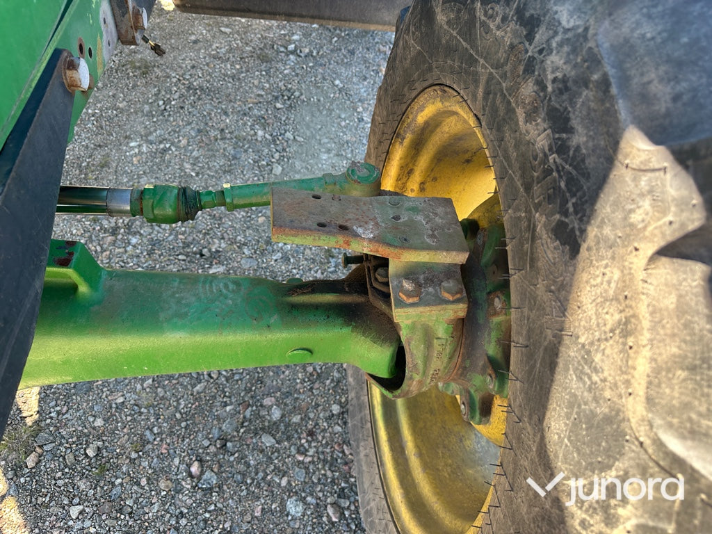 Traktor - John Deere 5820 med lastare