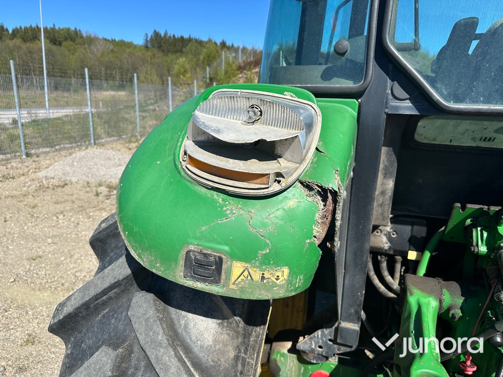 Traktor - John Deere 5820 med lastare