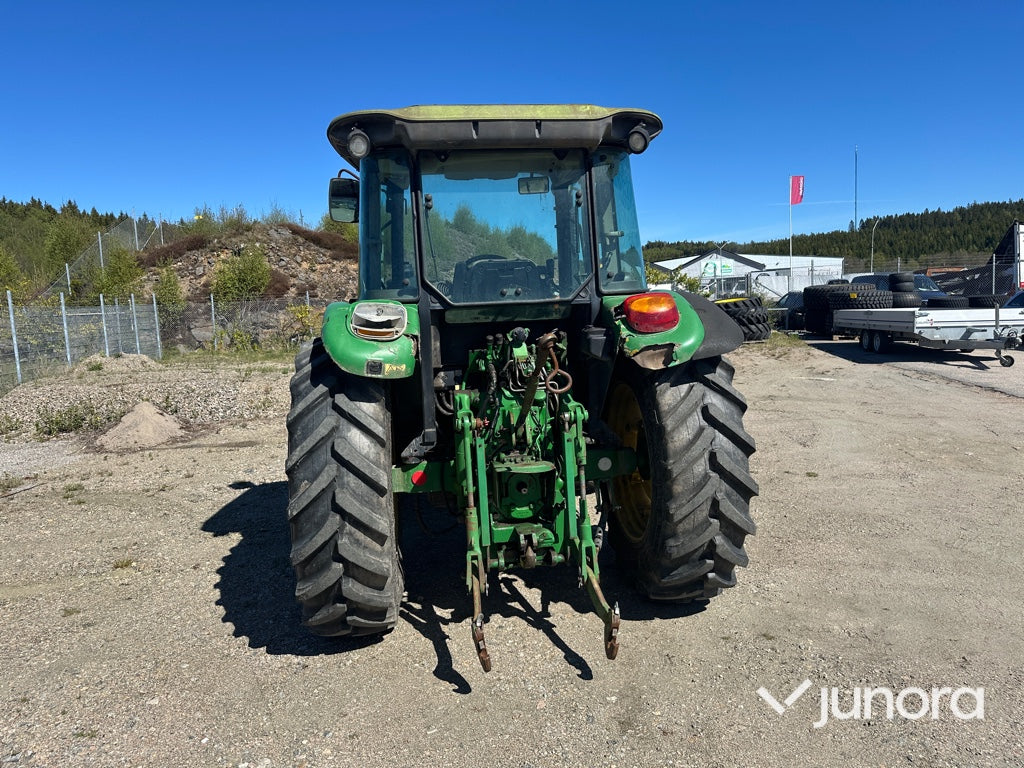 Traktor - John Deere 5820 med lastare