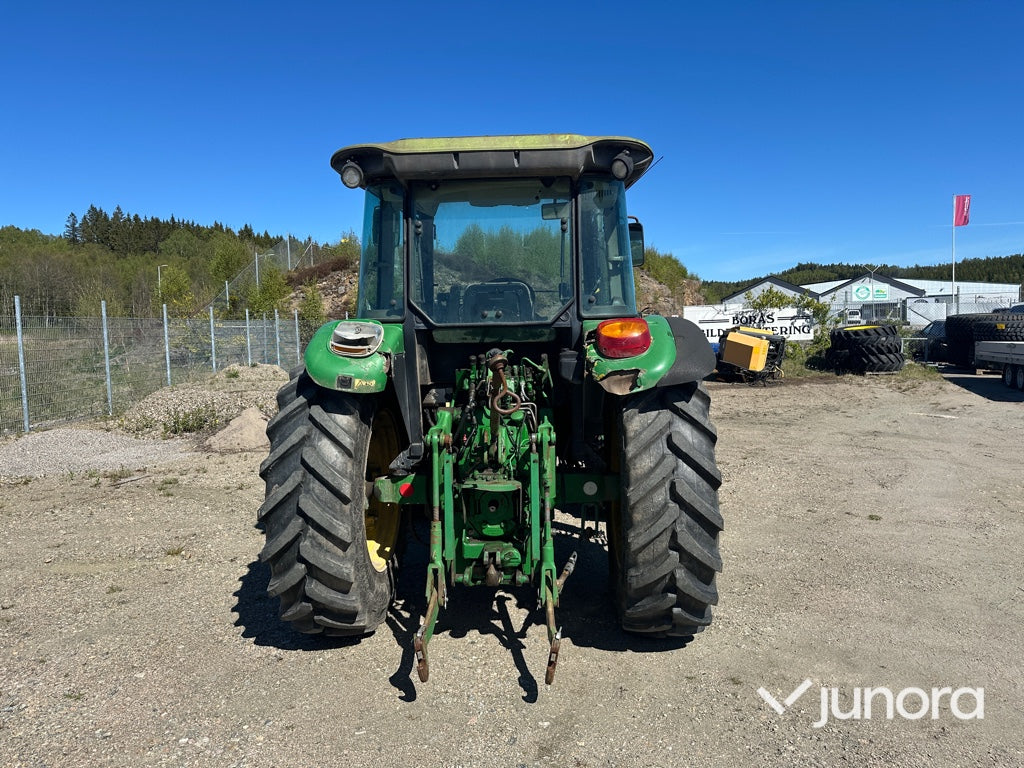 Traktor - John Deere 5820 med lastare