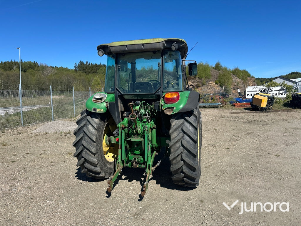 Traktor - John Deere 5820 med lastare