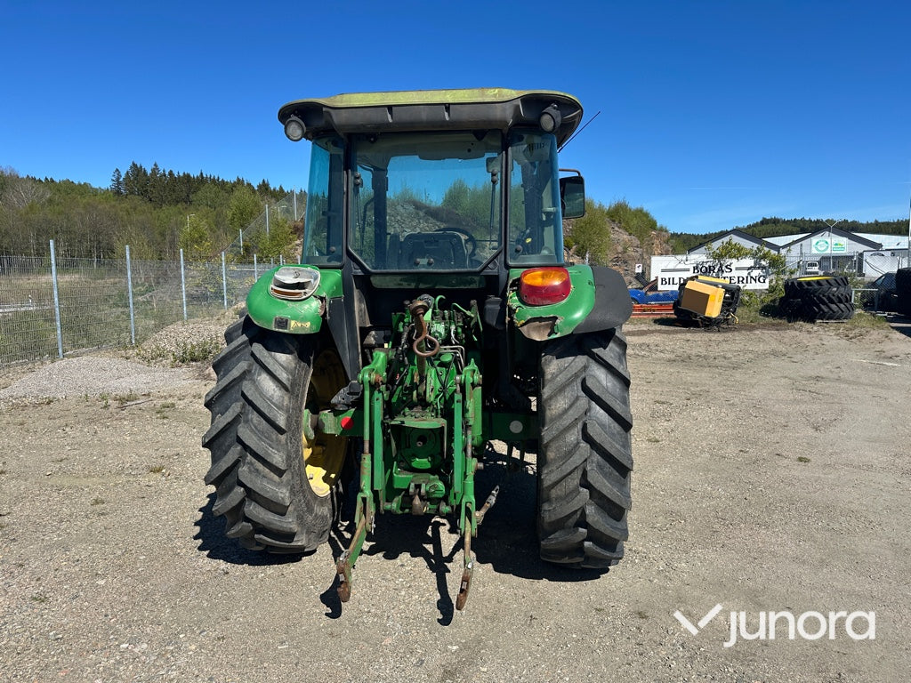Traktor - John Deere 5820 med lastare