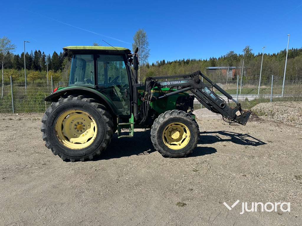 Traktor - John Deere 5820 med lastare
