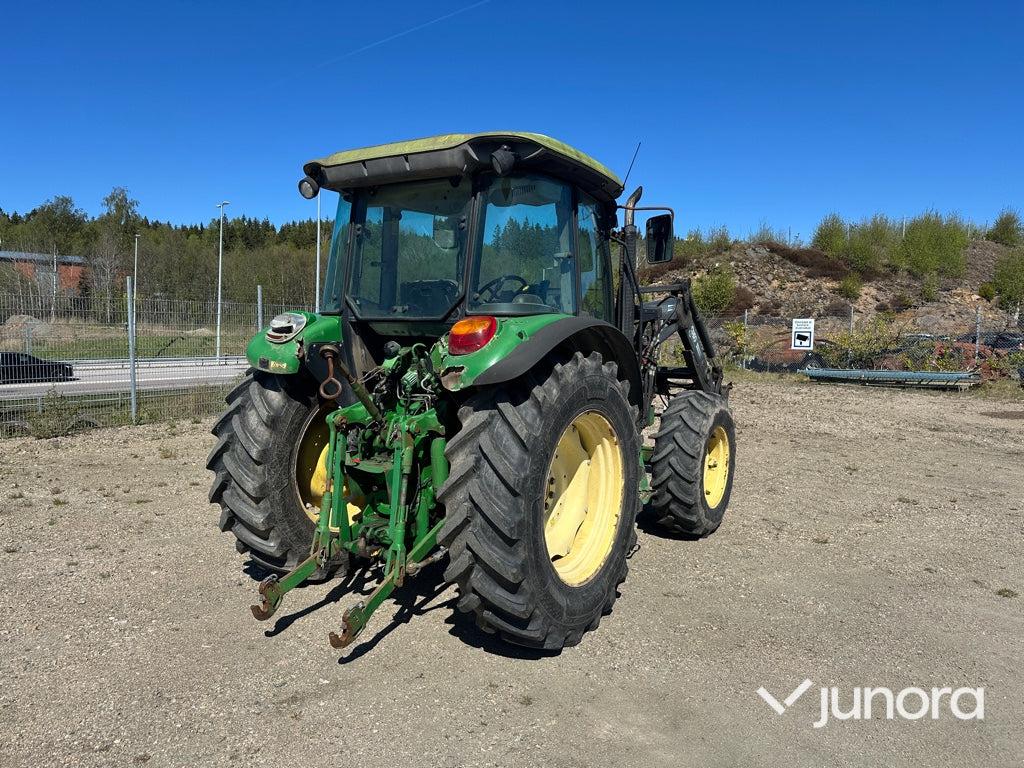 Traktor - John Deere 5820 med lastare
