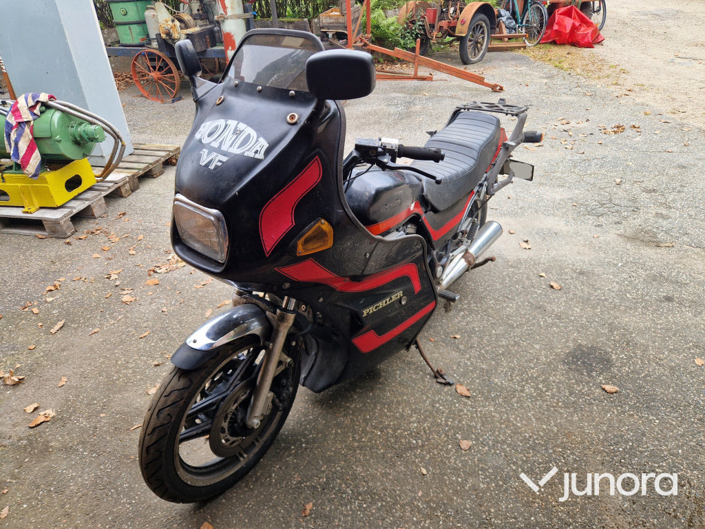 Motorcykel Honda VF 750