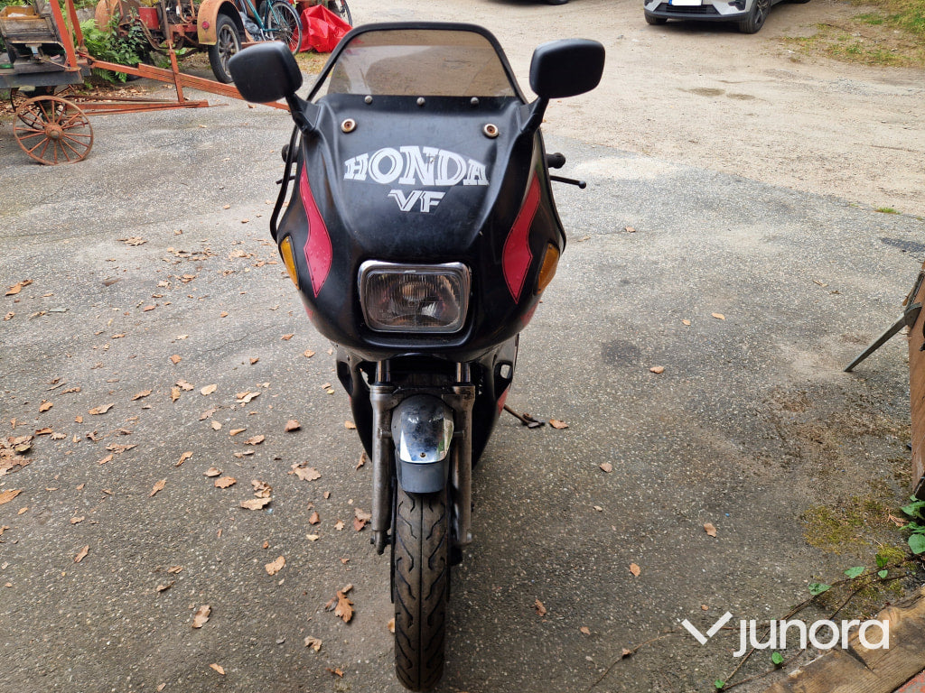 Motorcykel Honda VF 750