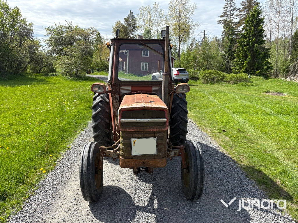 Traktor - Massey Ferguson, 135