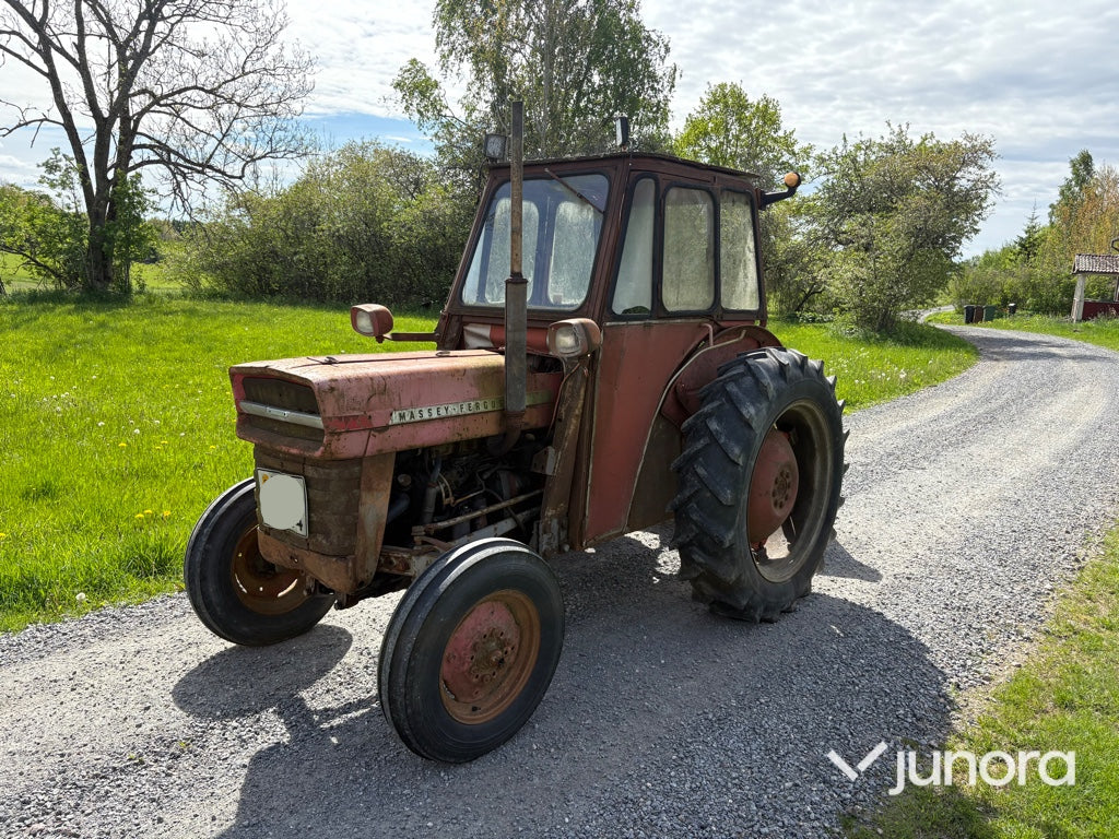 Traktor - Massey Ferguson, 135