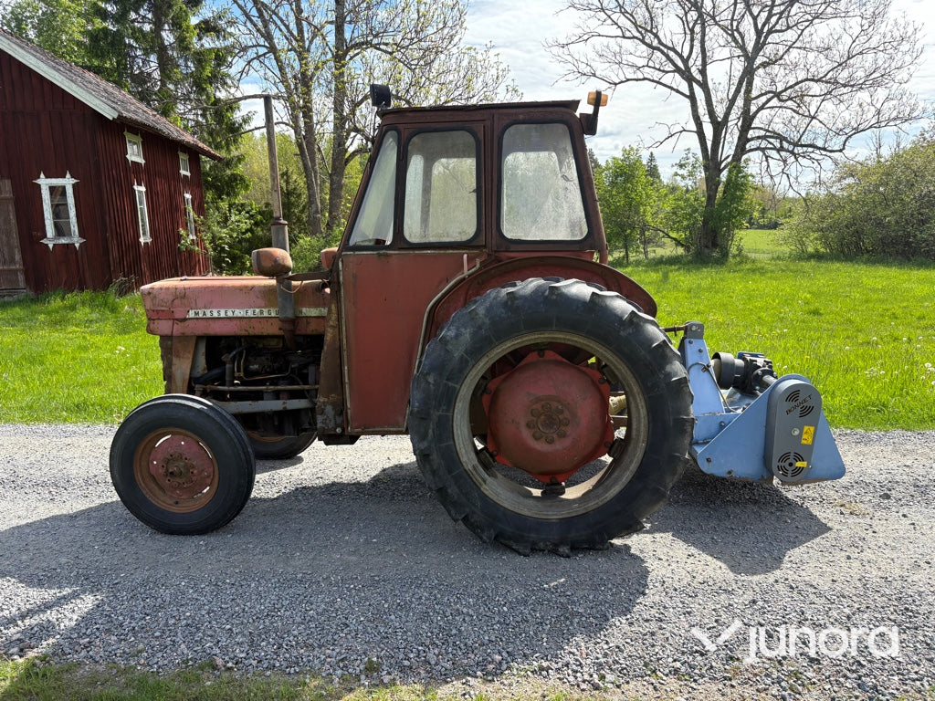 Traktor - Massey Ferguson, 135