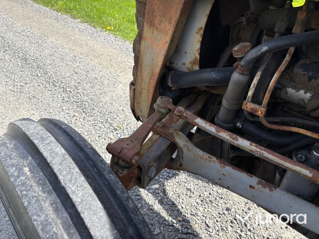 Traktor - Massey Ferguson, 135