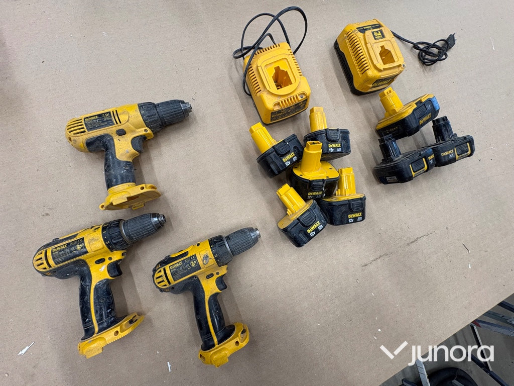 Borrskruvdragare med batterier och laddare – DeWalt