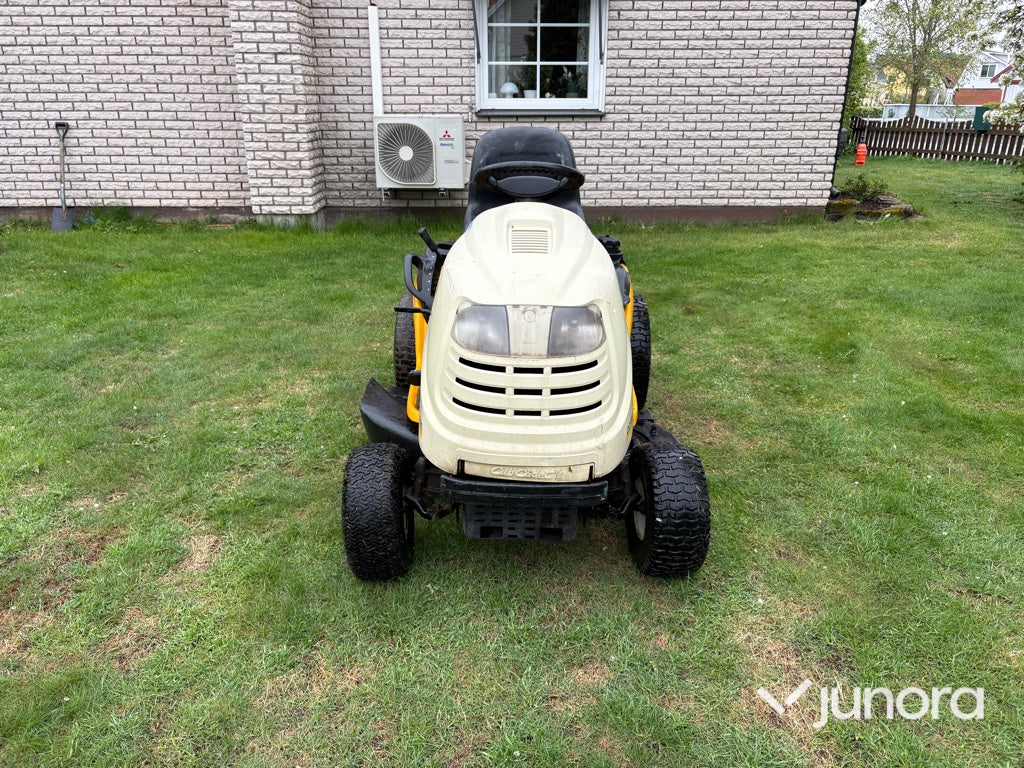 Åkgräsklippare med drag - Cub Cadet, CC 1020