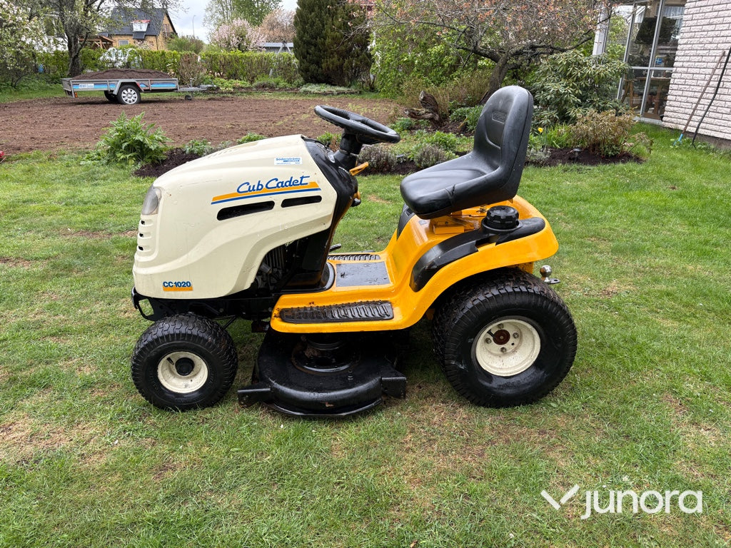 Åkgräsklippare med drag - Cub Cadet, CC 1020