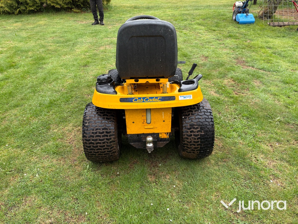Åkgräsklippare med drag - Cub Cadet, CC 1020