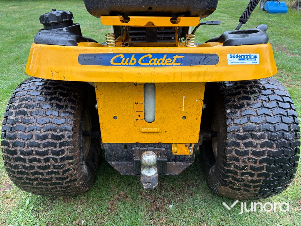 Åkgräsklippare med drag - Cub Cadet, CC 1020