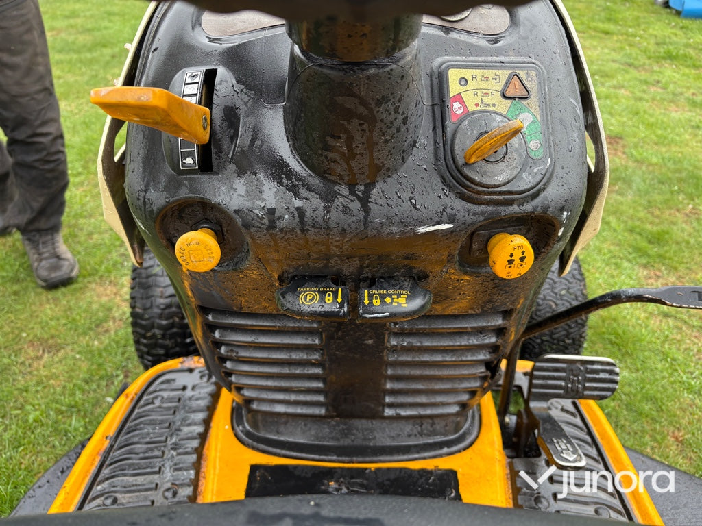 Åkgräsklippare med drag - Cub Cadet, CC 1020