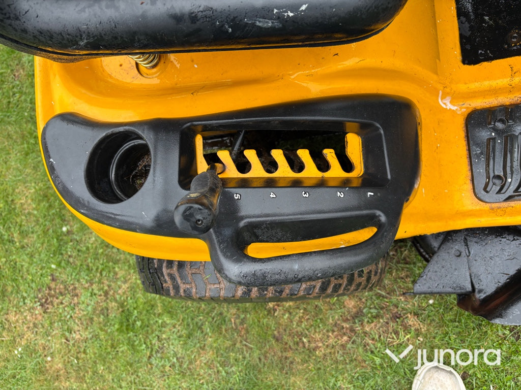 Åkgräsklippare med drag - Cub Cadet, CC 1020