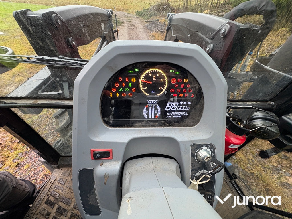 Traktor - Valtra A115