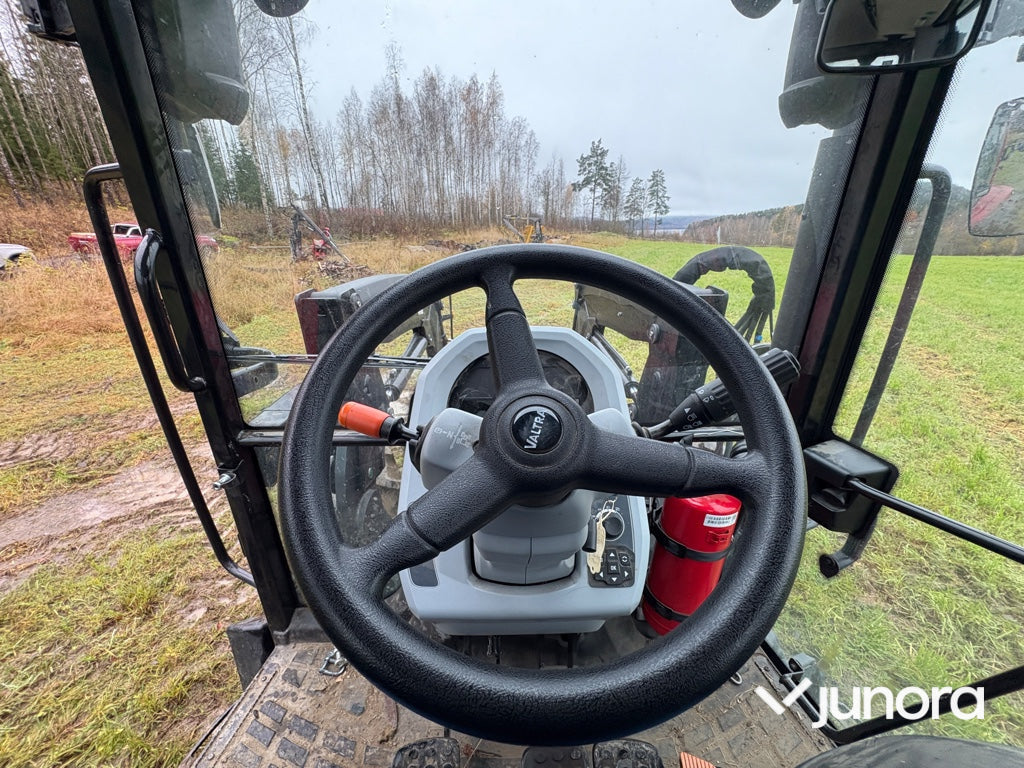 Traktor - Valtra A115