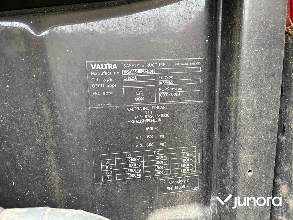 Traktor - Valtra A115