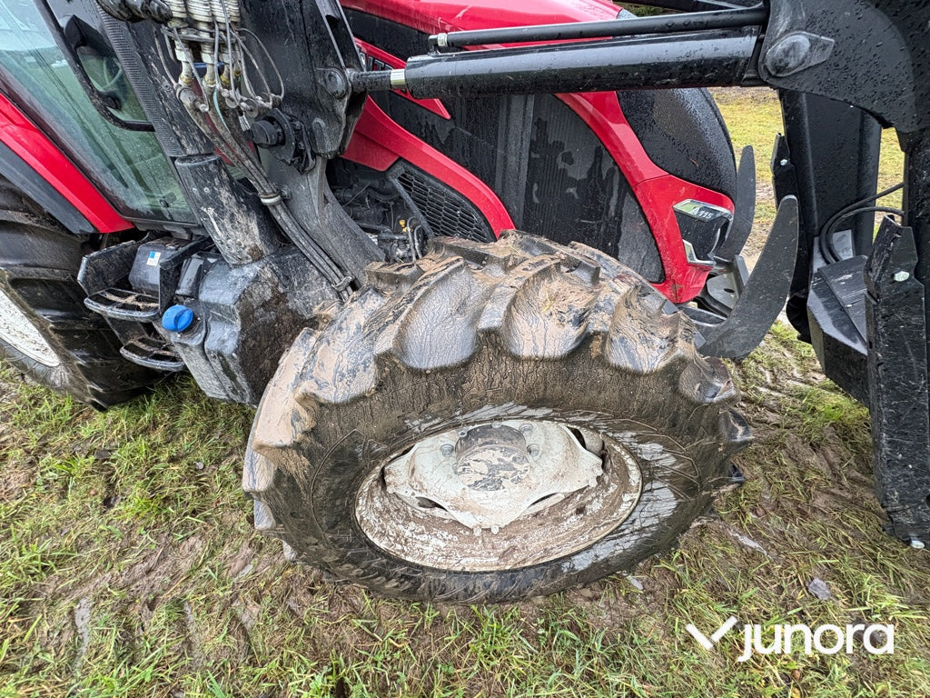 Traktor - Valtra A115