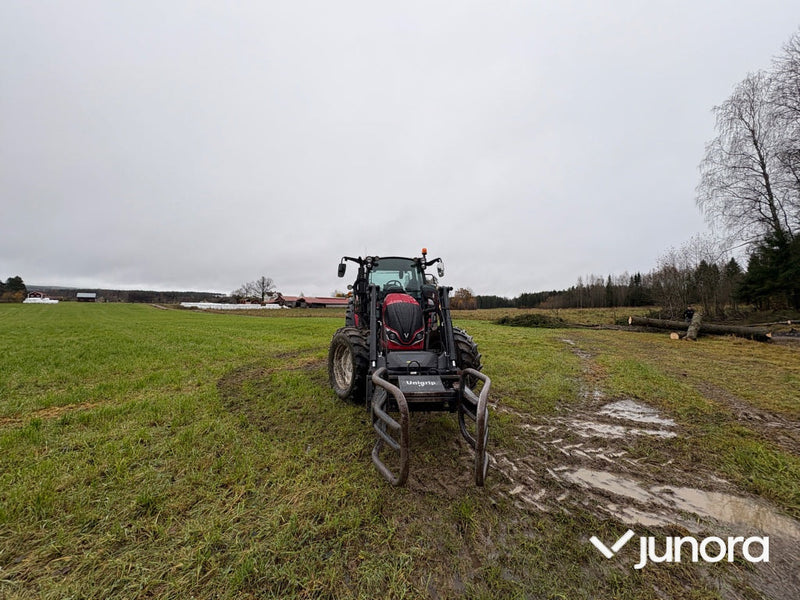 Traktor - Valtra A115