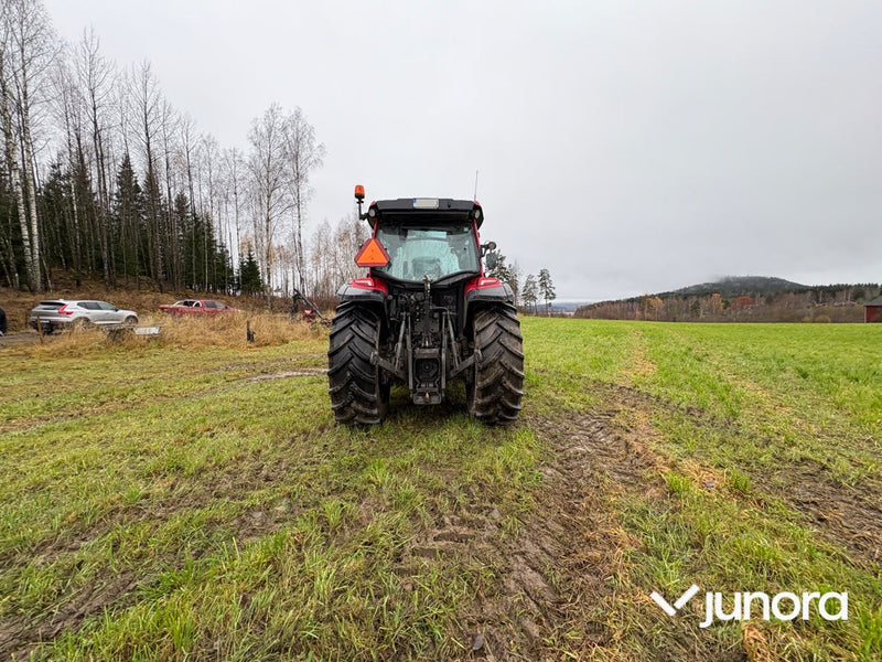 Traktor - Valtra A115