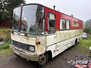 Husbuss Mercedes 913