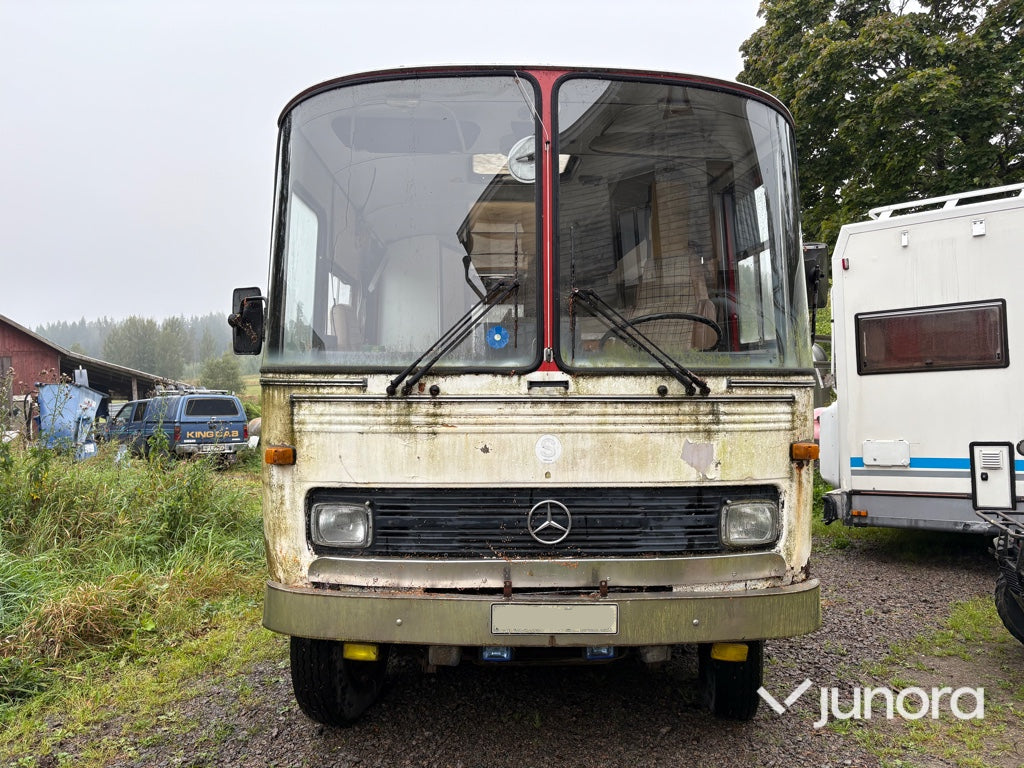 Husbuss - Mercedes 913