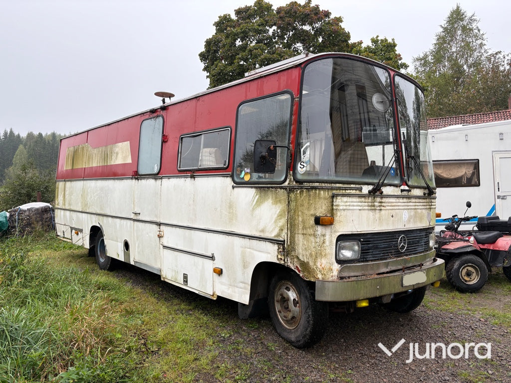 Husbuss - Mercedes 913
